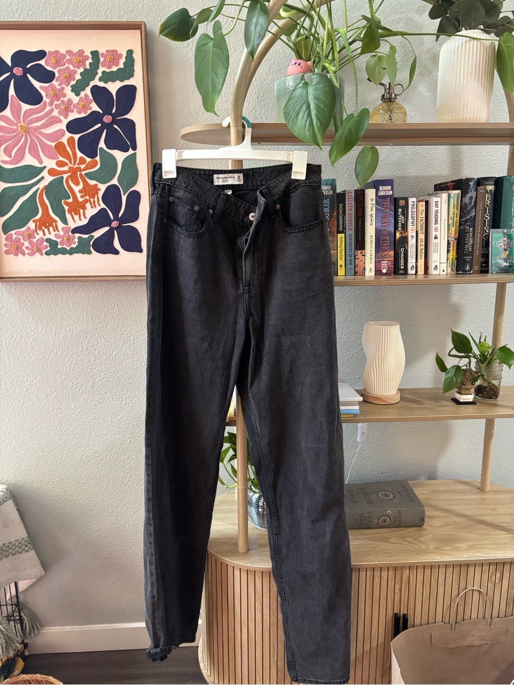 Abercrombie black High-Rise Straight Jeans